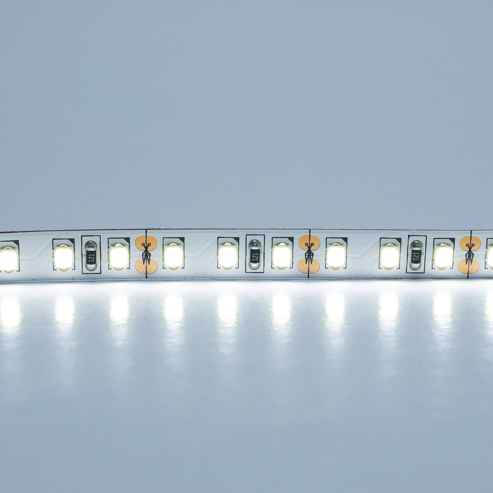 TIRA FLEXIBLE 120 LEDS POR METRO, 2835 SMD, INTERIOR / LUZ DE DÍA