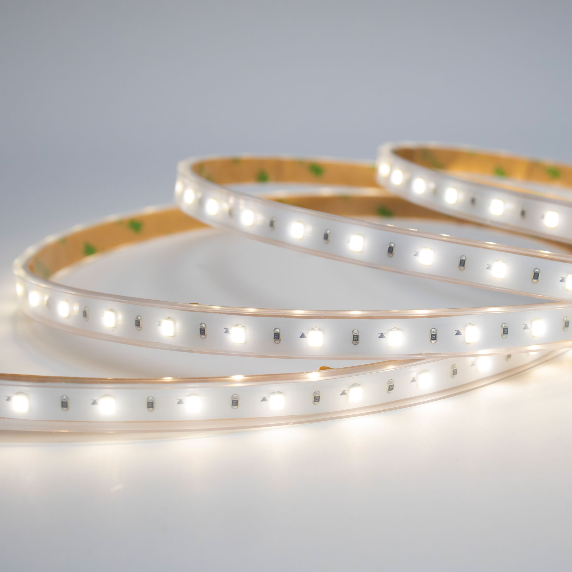 Tira flexible 60 LEDs x metro, 2835 SMD 127 V, exterior color blanco neutro