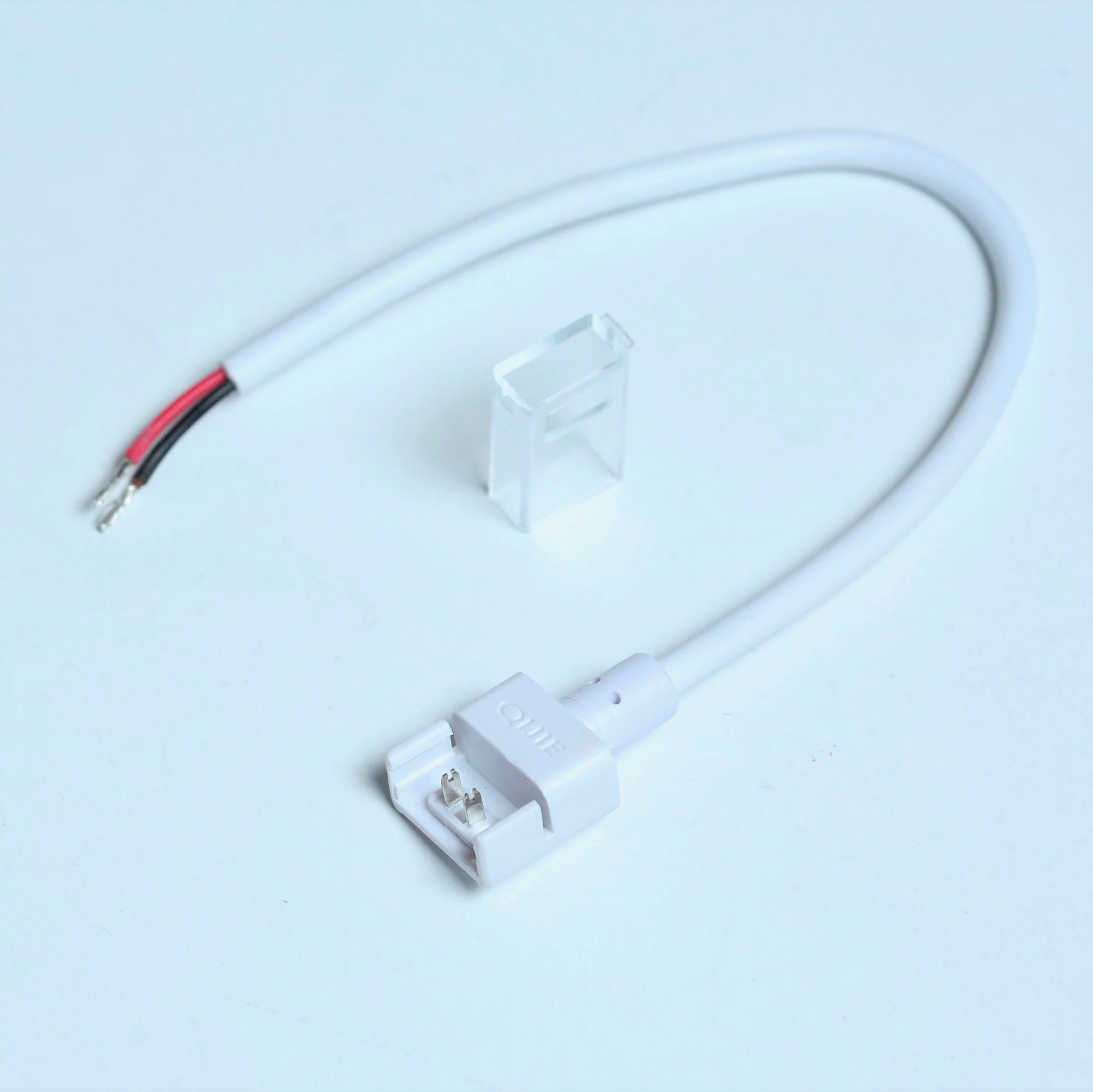 Cable c/conector de presión y terminación hembra para tiras 3528 SMD