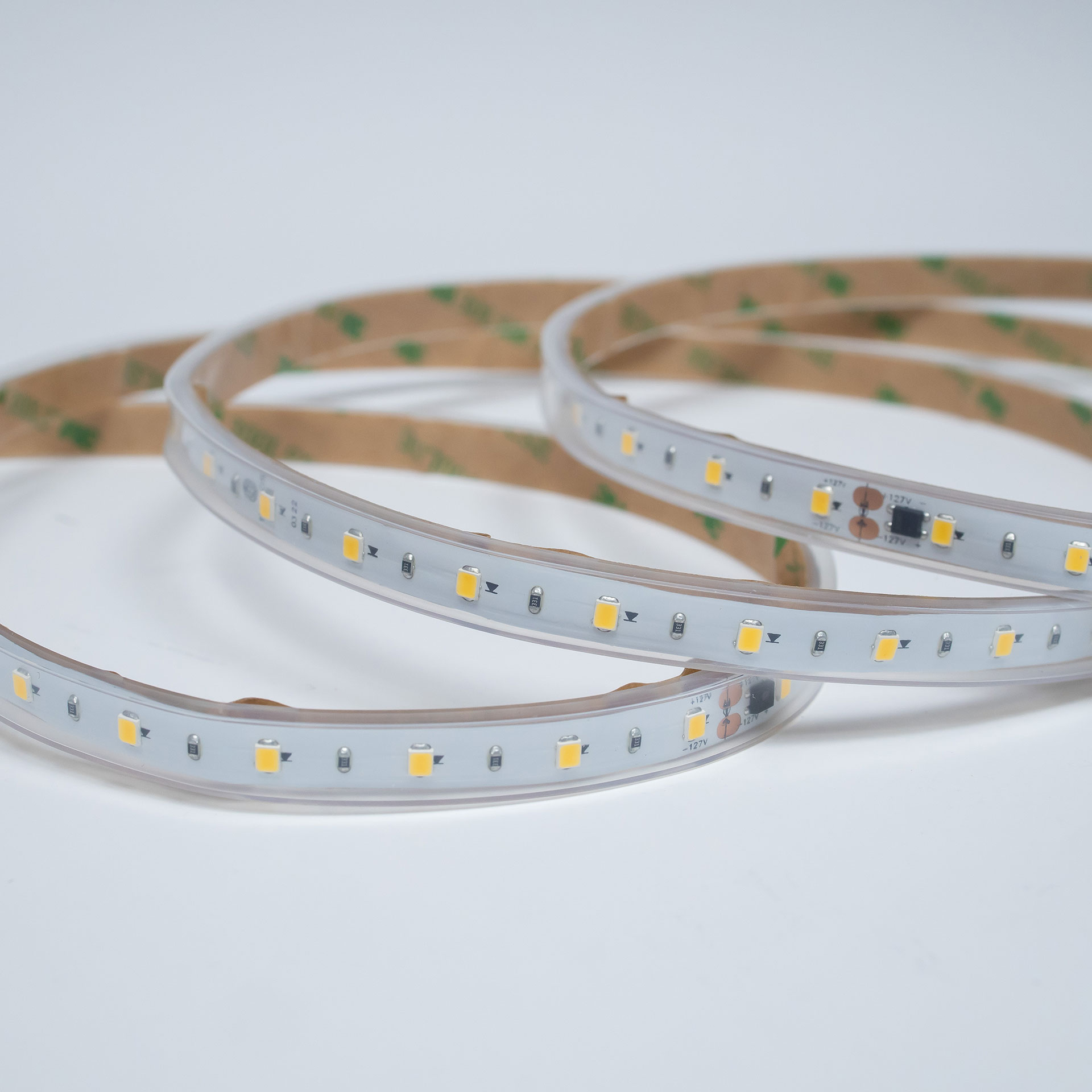 TIRA FLEXIBLE 60 LEDS POR METRO, 2835 SMD 127 V, EXTERIOR / BLANCO CALIDO