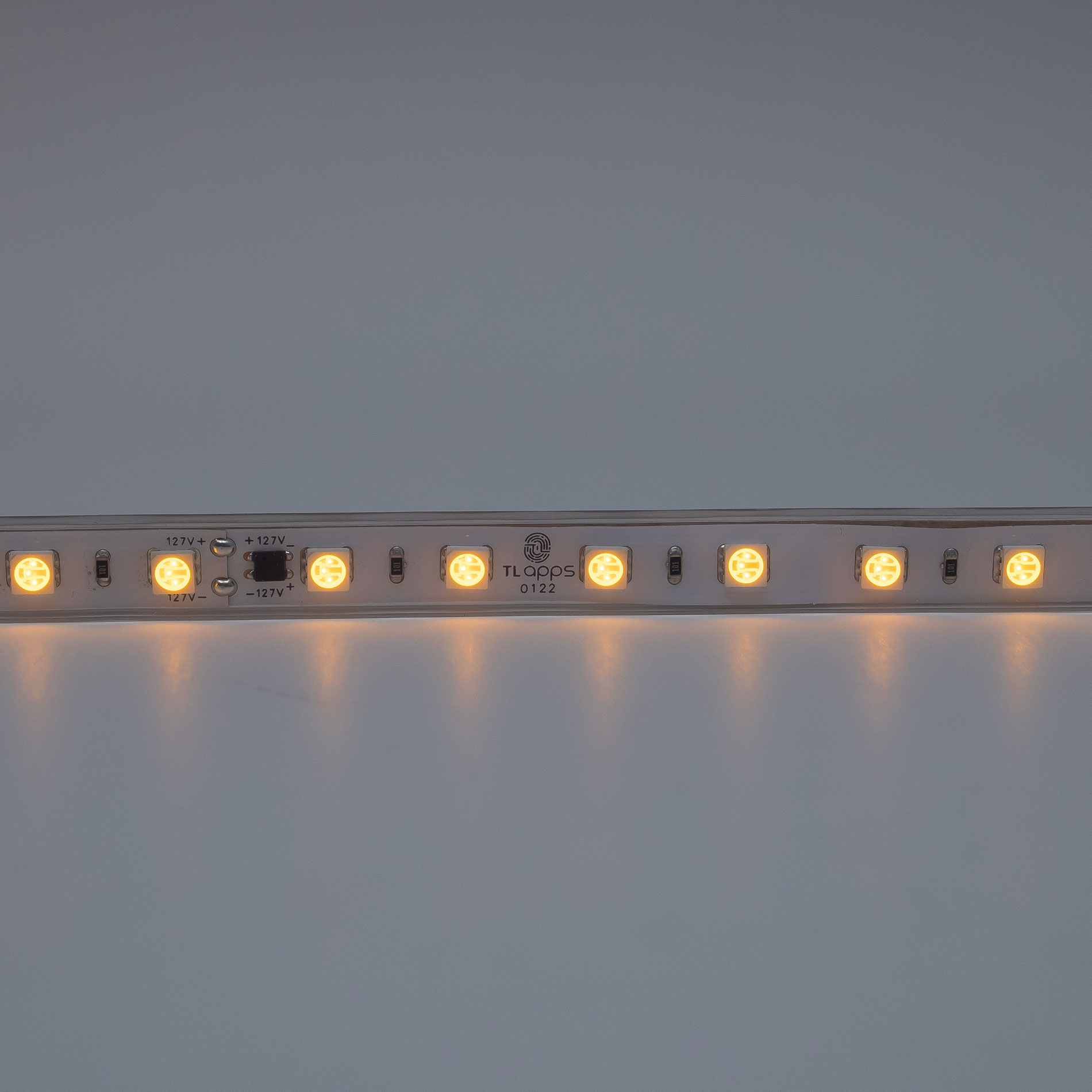 TIRA FLEXIBLE 60 LEDS |POR METRO, 5050 SMD 127 V, EXTERIOR / AMBAR