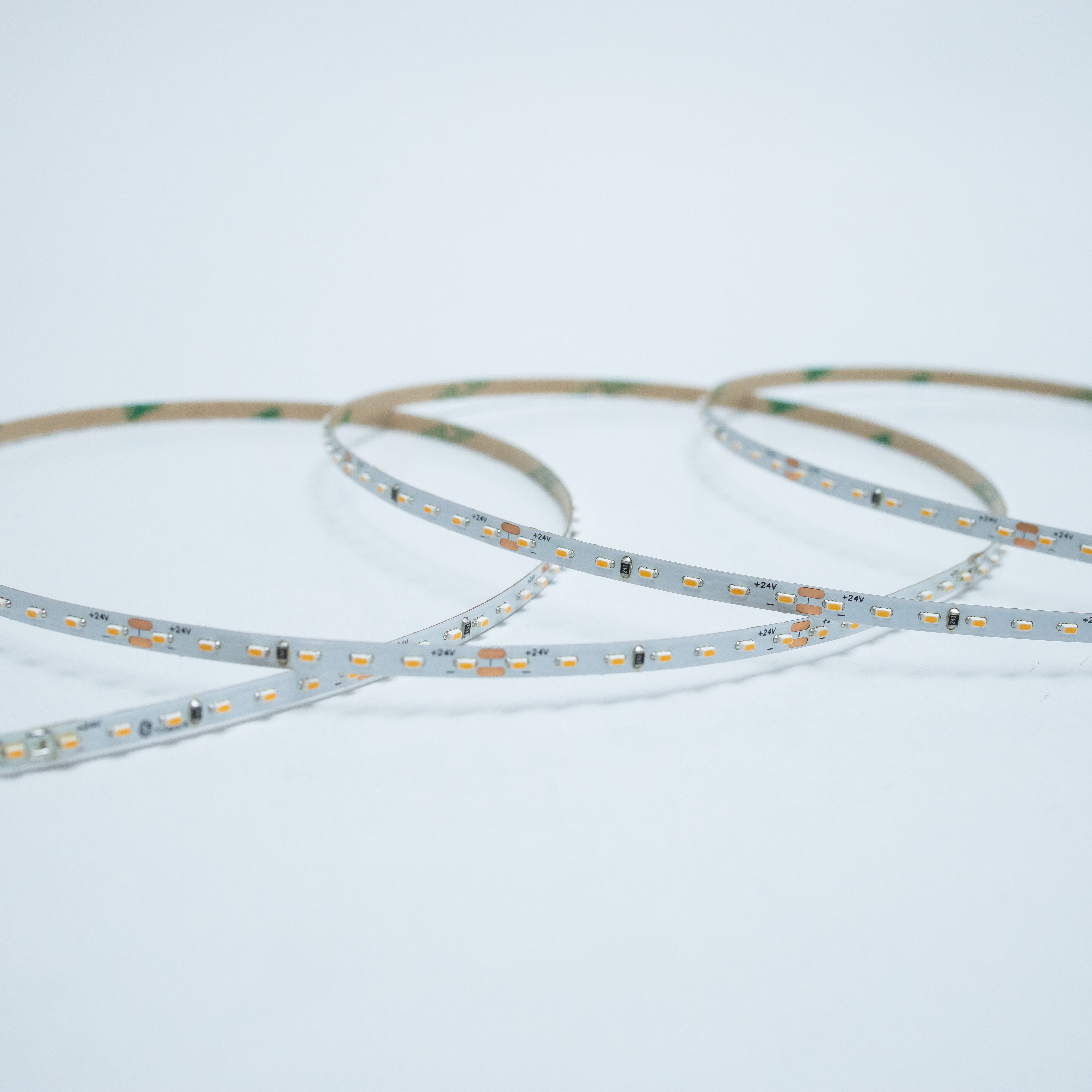 TIRA FLEXIBLE 168 LEDS POR METRO, 2110 SMD, INTERIOR / BLANCO CALIDO